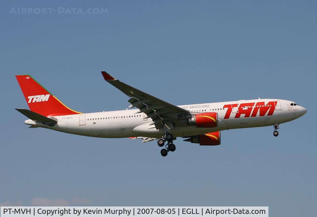PT-MVH, 2002 Airbus A330-203 C/N 477, TAM A330