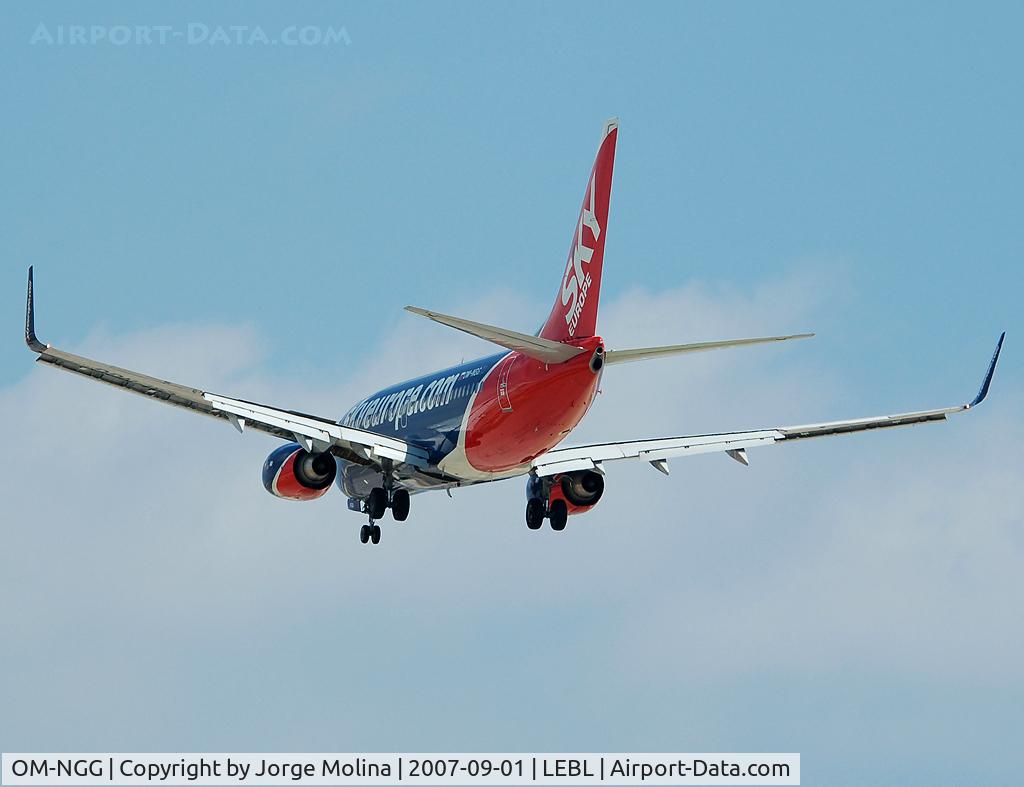 OM-NGG, 2007 Boeing 737-76N C/N 34753, Clear to land RWY 07L.
