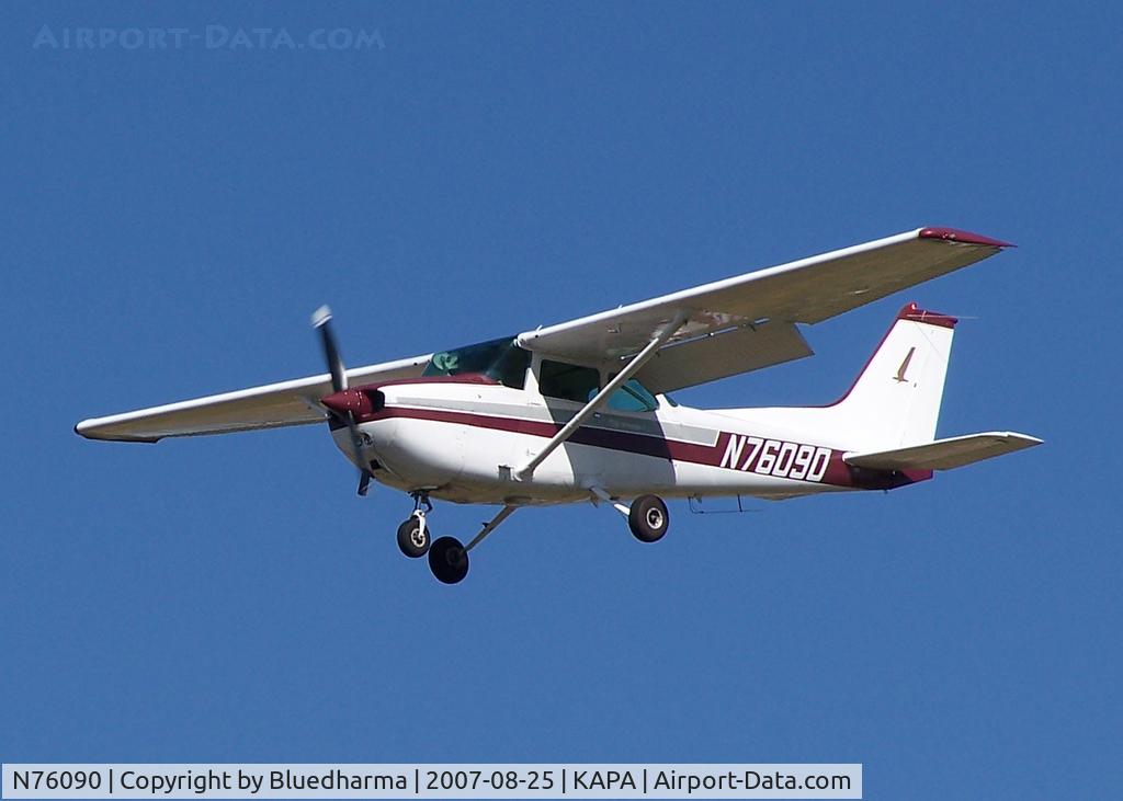 N76090, Cessna 172N C/N 17268120, Approach to 17L