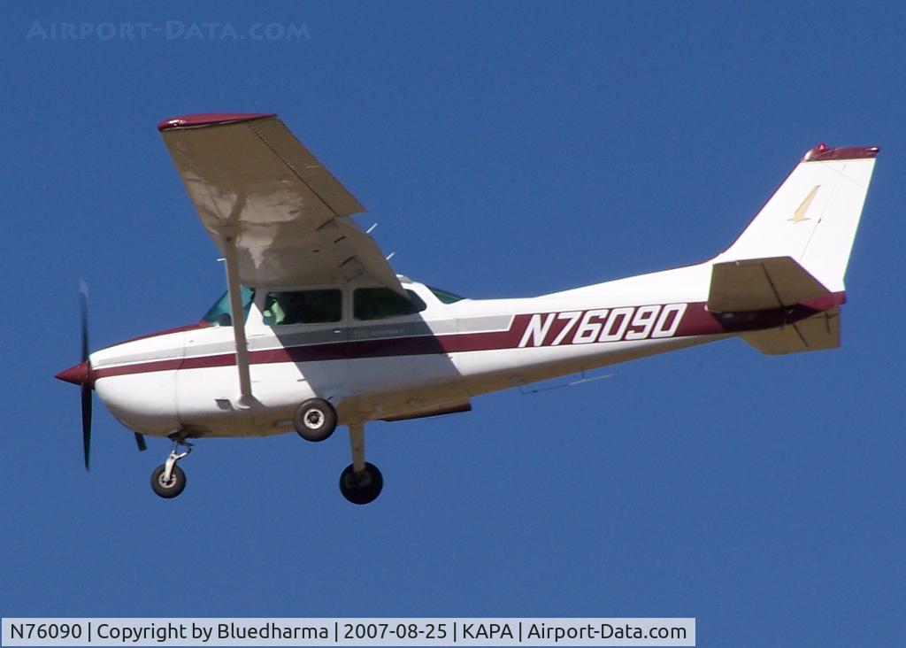 N76090, Cessna 172N C/N 17268120, Landing on 17L