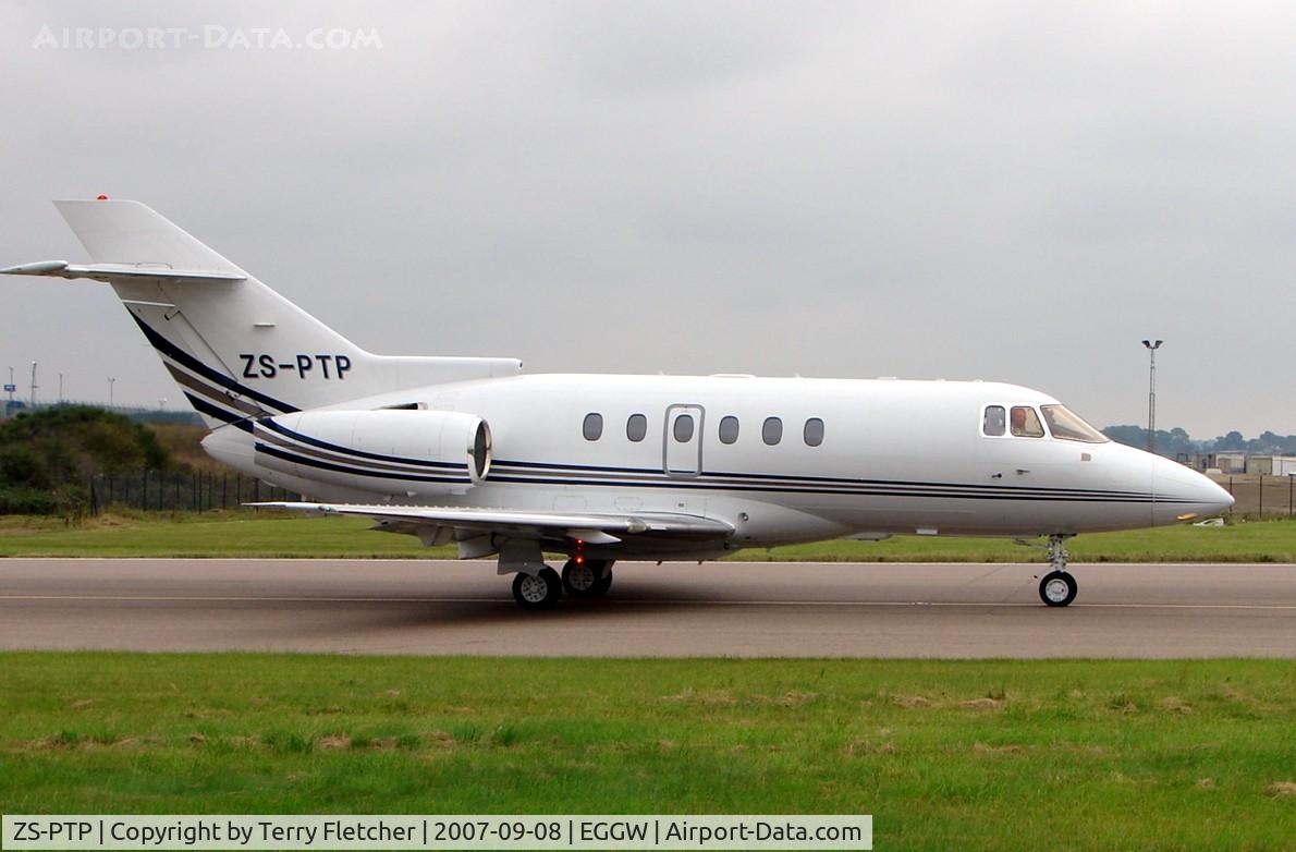 ZS-PTP, 2003 Raytheon Hawker 800XP C/N 258633, South African Hawker leaving Luton for Paris - presumably for the folks inside to watch their Nation in the Rugby World Cup