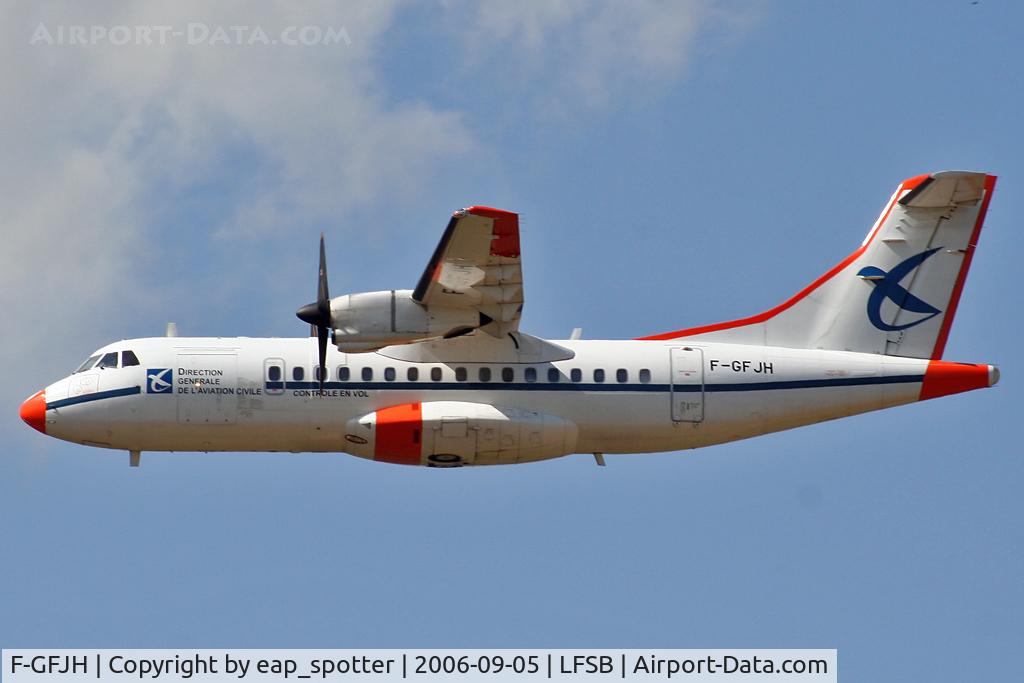 F-GFJH, 1987 ATR 42-300 C/N 049, calibrating instrumental landing system