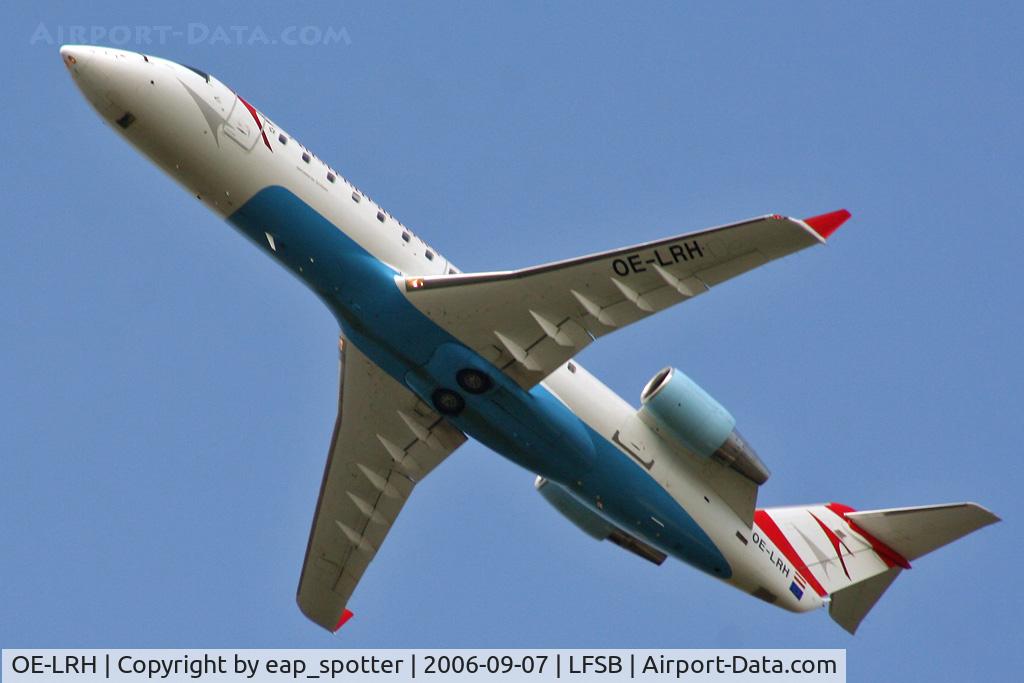OE-LRH, Canadair CRJ-100LR (CL-600-2B19) C/N 7125, departing to VIE