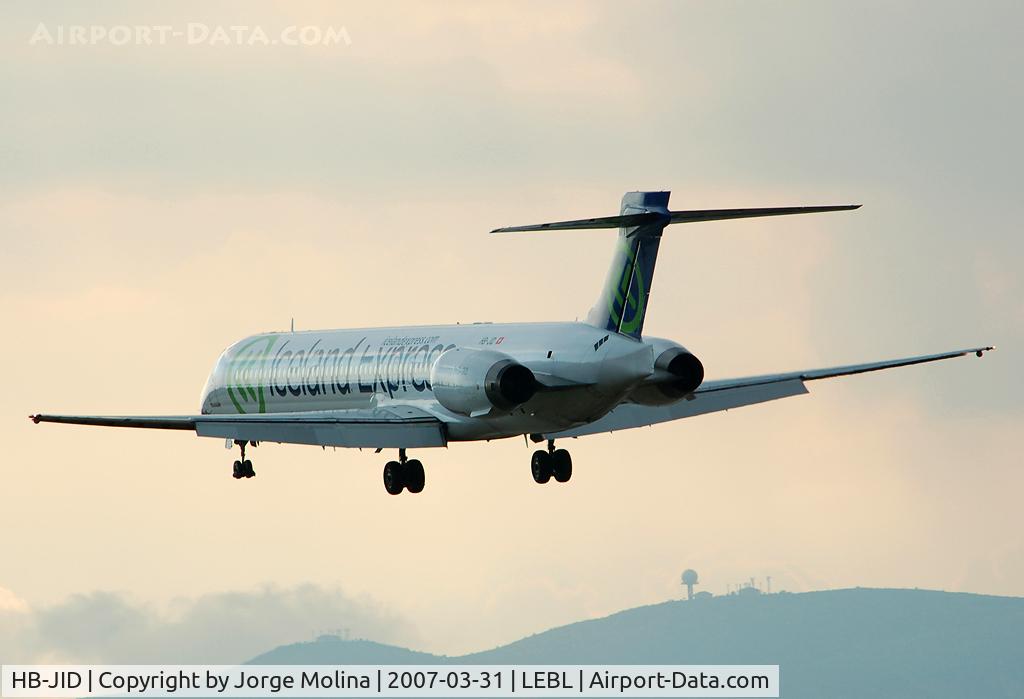 HB-JID, 1996 McDonnell Douglas MD-90-30 C/N 53460, Clear to land RWY 25R, operated by Hello.