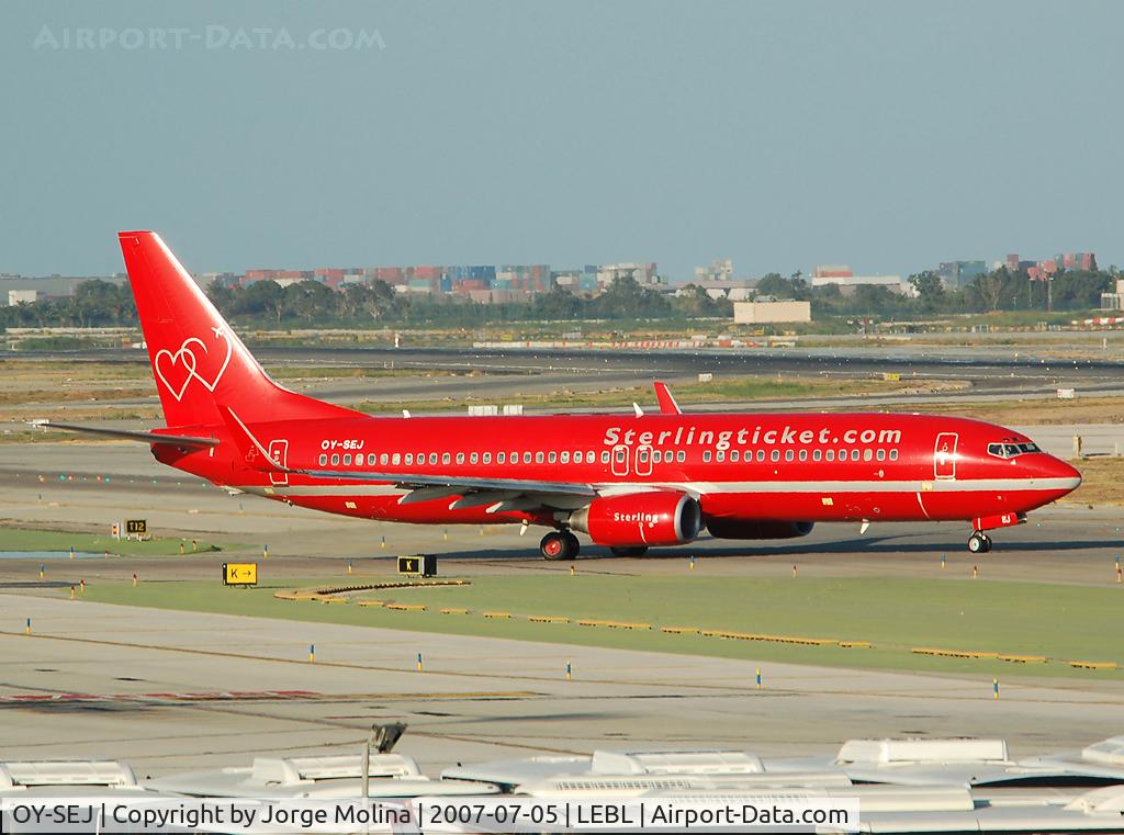 OY-SEJ, 2003 Boeing 737-86Q C/N 30289, Entering at KILO for RWY 07R.