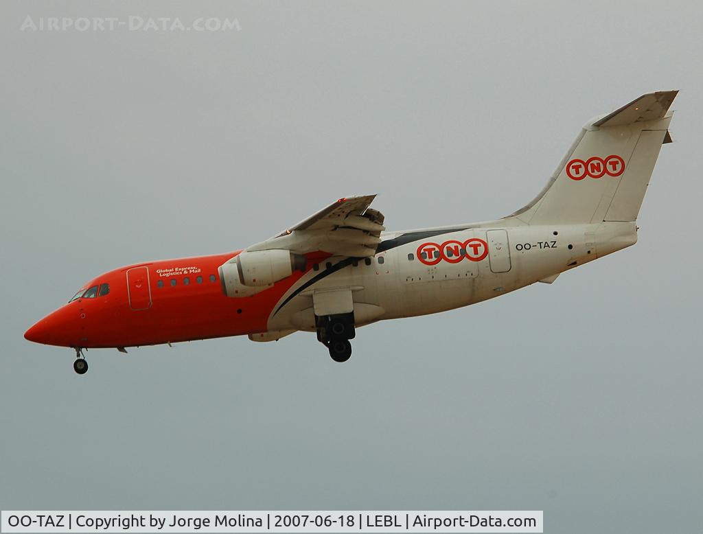 OO-TAZ, 1991 British Aerospace BAe.146-200QC Quick Change C/N E2188, On short final RWY 25.