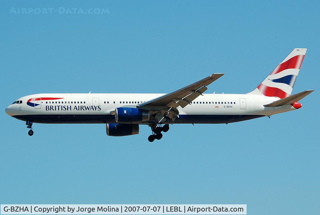 G-BZHA, 1998 Boeing 767-336 C/N 29230, Clear to land RWY 25R.
