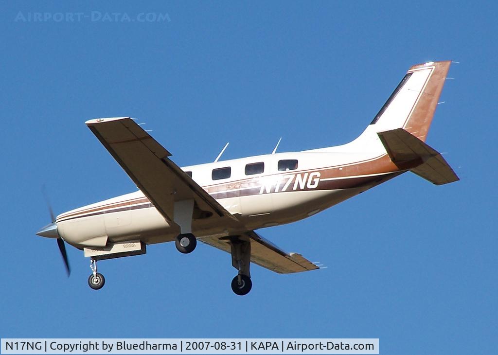 N17NG, 1987 Piper PA-46-310P Malibu C/N 4608074, Landing on 17L
