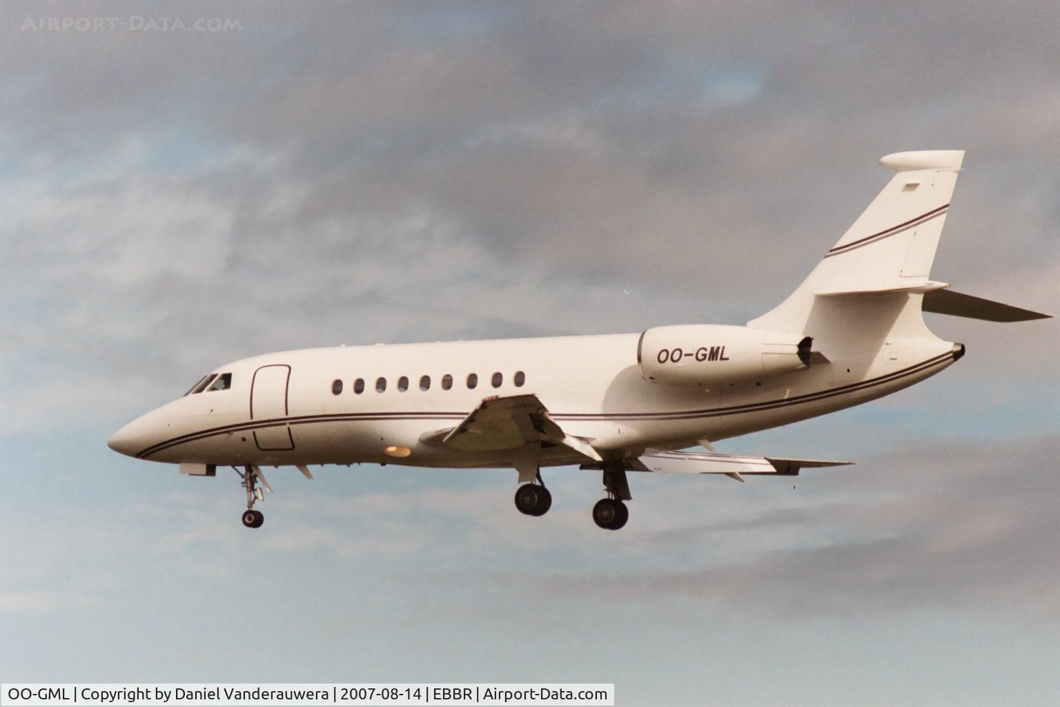OO-GML, 2005 Dassault Falcon 2000EX C/N 75, descending to rwy 25L