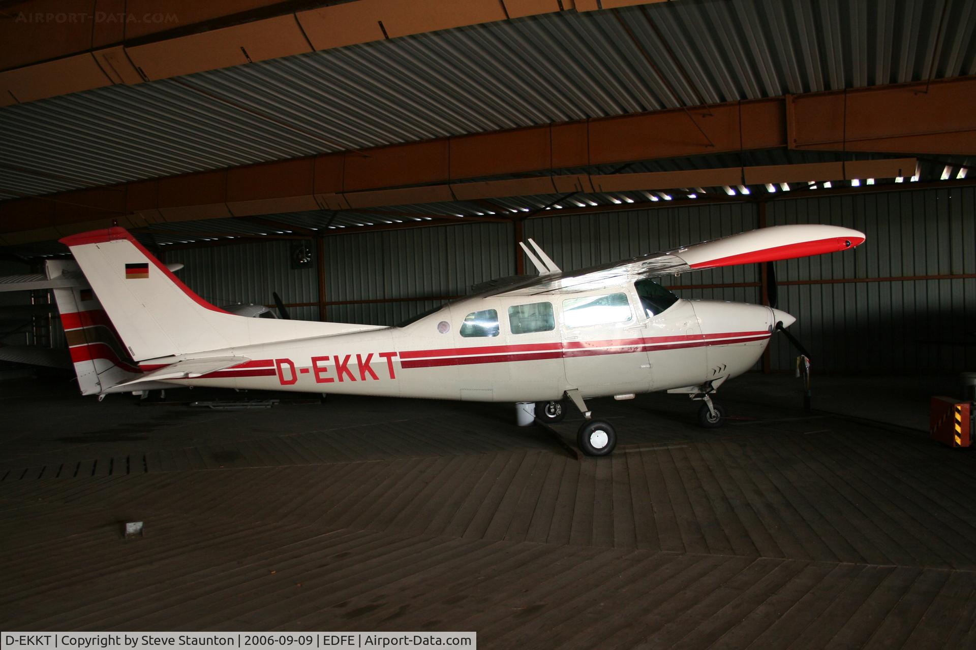 D-EKKT, Cessna 210J Centurion C/N 21059153, Taken at Egelsbach September 2006