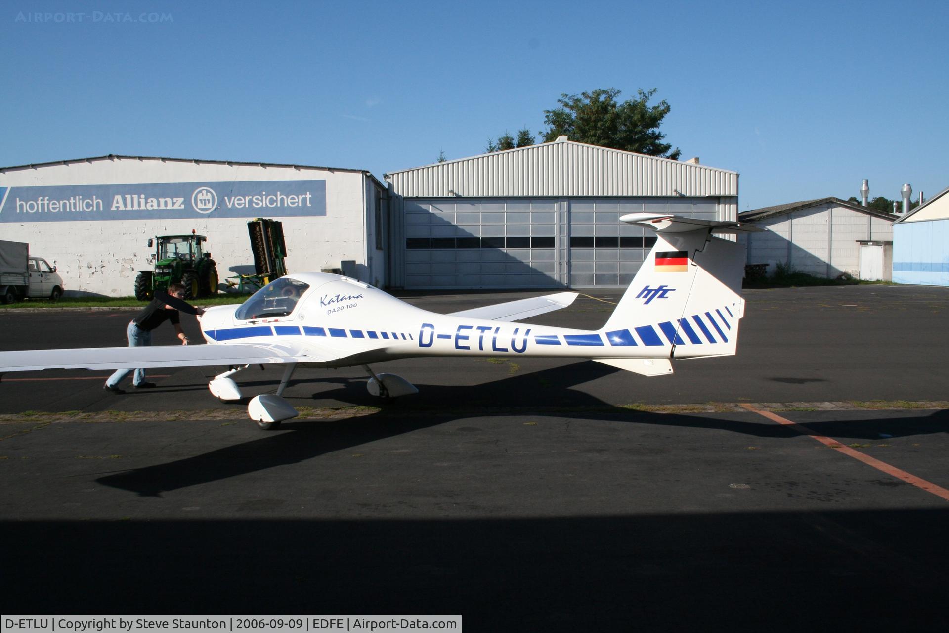 D-ETLU, Diamond DA-20-100 Katana 100 C/N 10292, Taken at Egelsbach September 2006