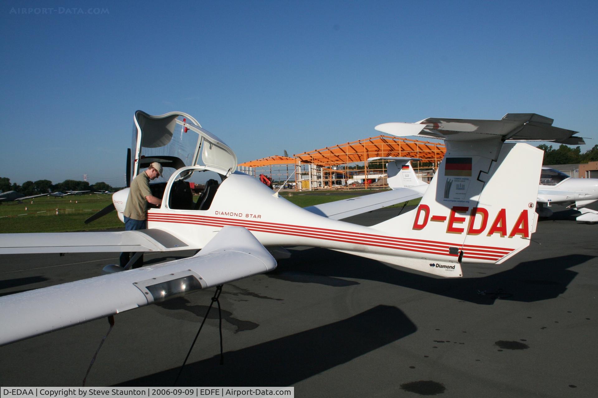 D-EDAA, Diamond DA-40TDI Diamond Star C/N D4.085, Taken at Egelsbach September 2006