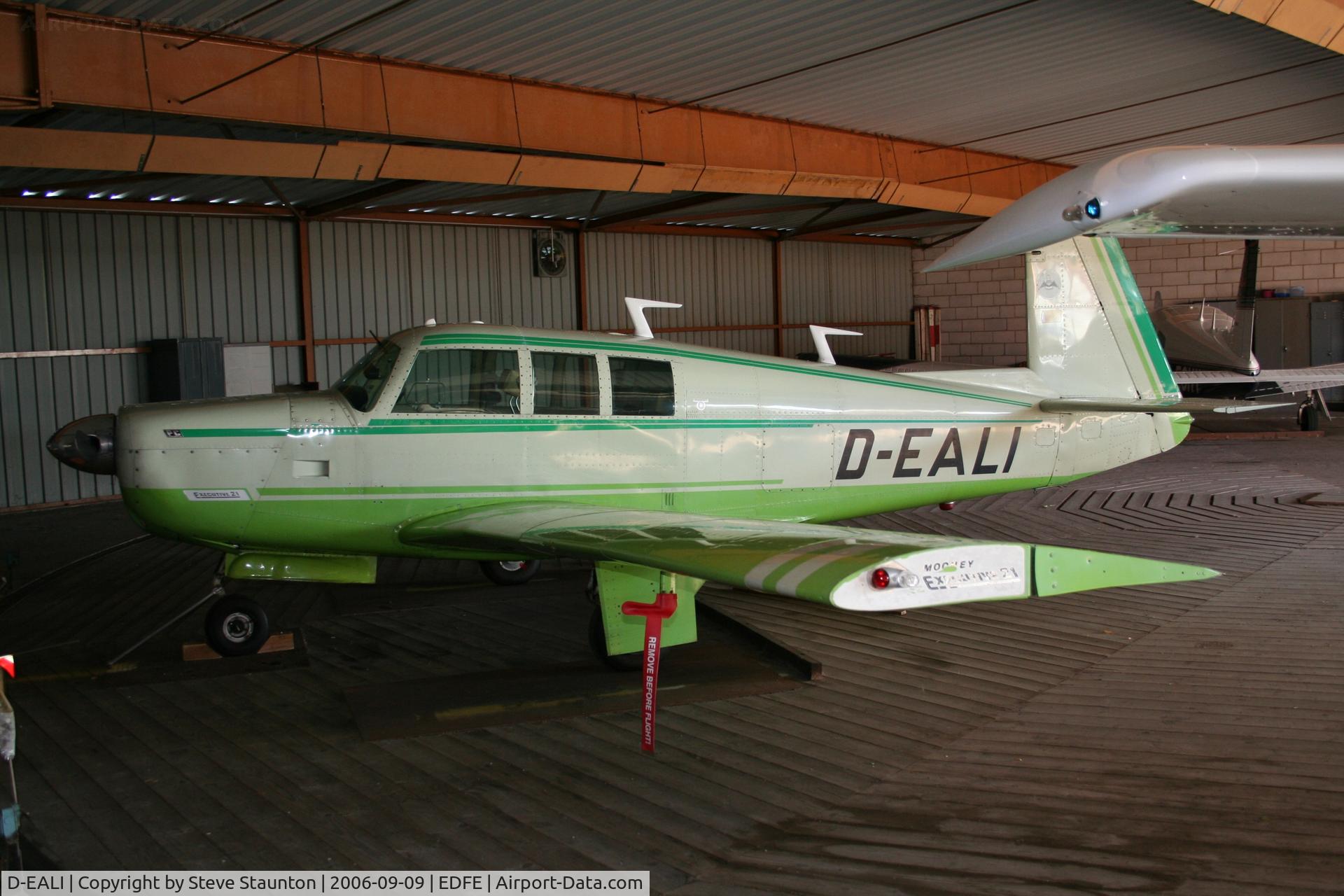 D-EALI, 1967 Mooney M20F Executive C/N 680123, Taken at Egelsbach September 2006