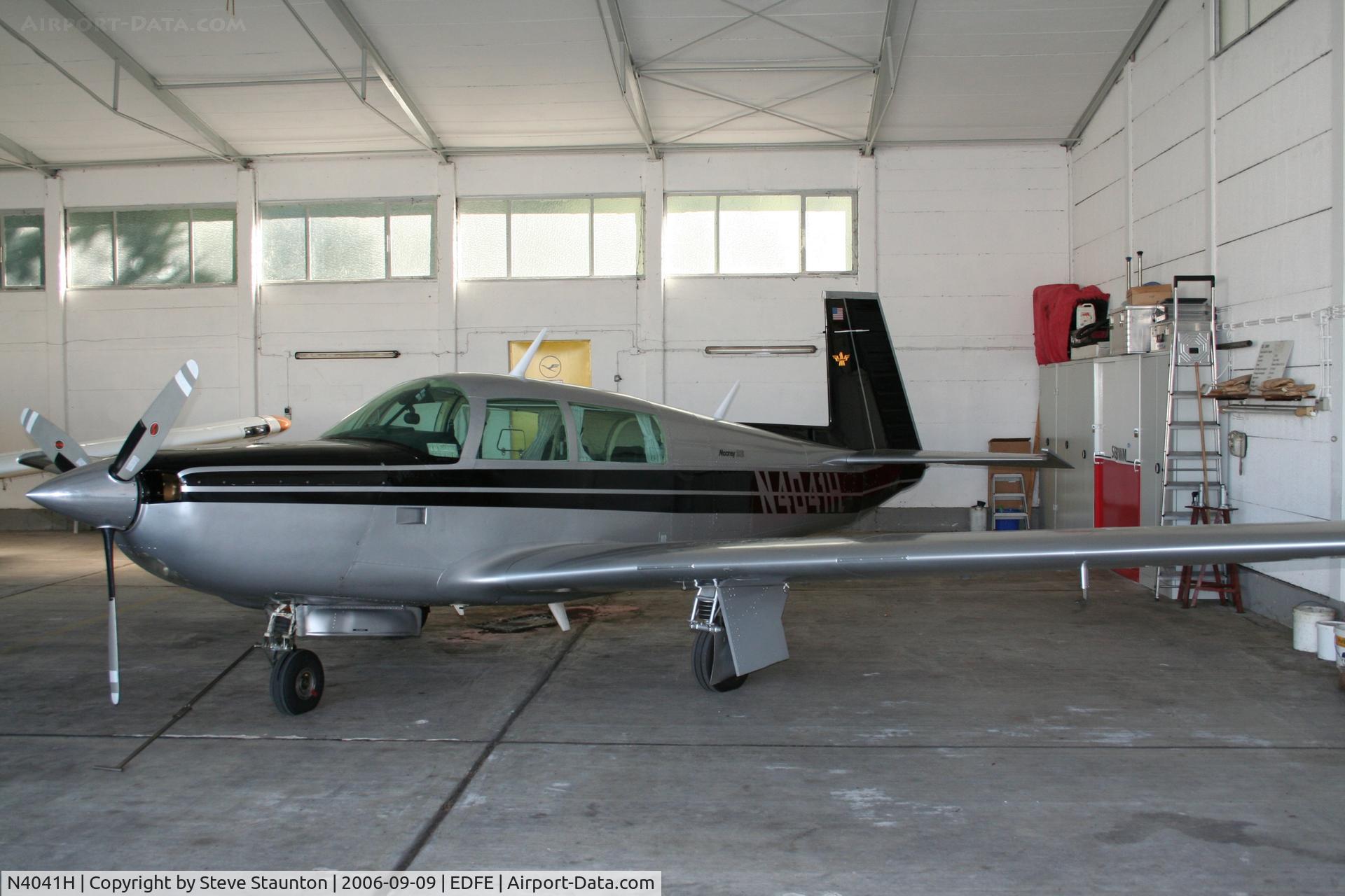 N4041H, 1980 Mooney M20K C/N 25-0396, Taken at Egelsbach September 2006