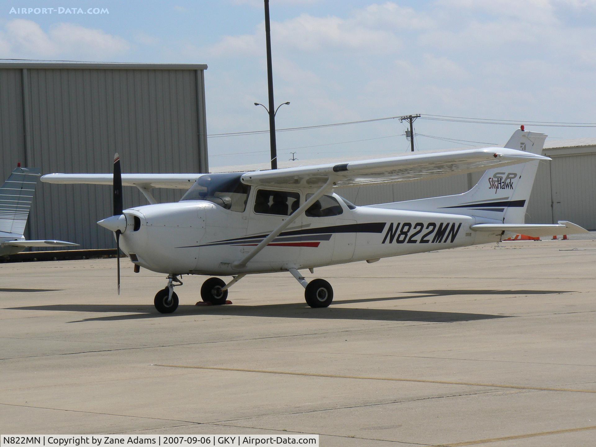 N822MN, 2002 Cessna 172S C/N 172S9260, on the ramp at Arlington Muni