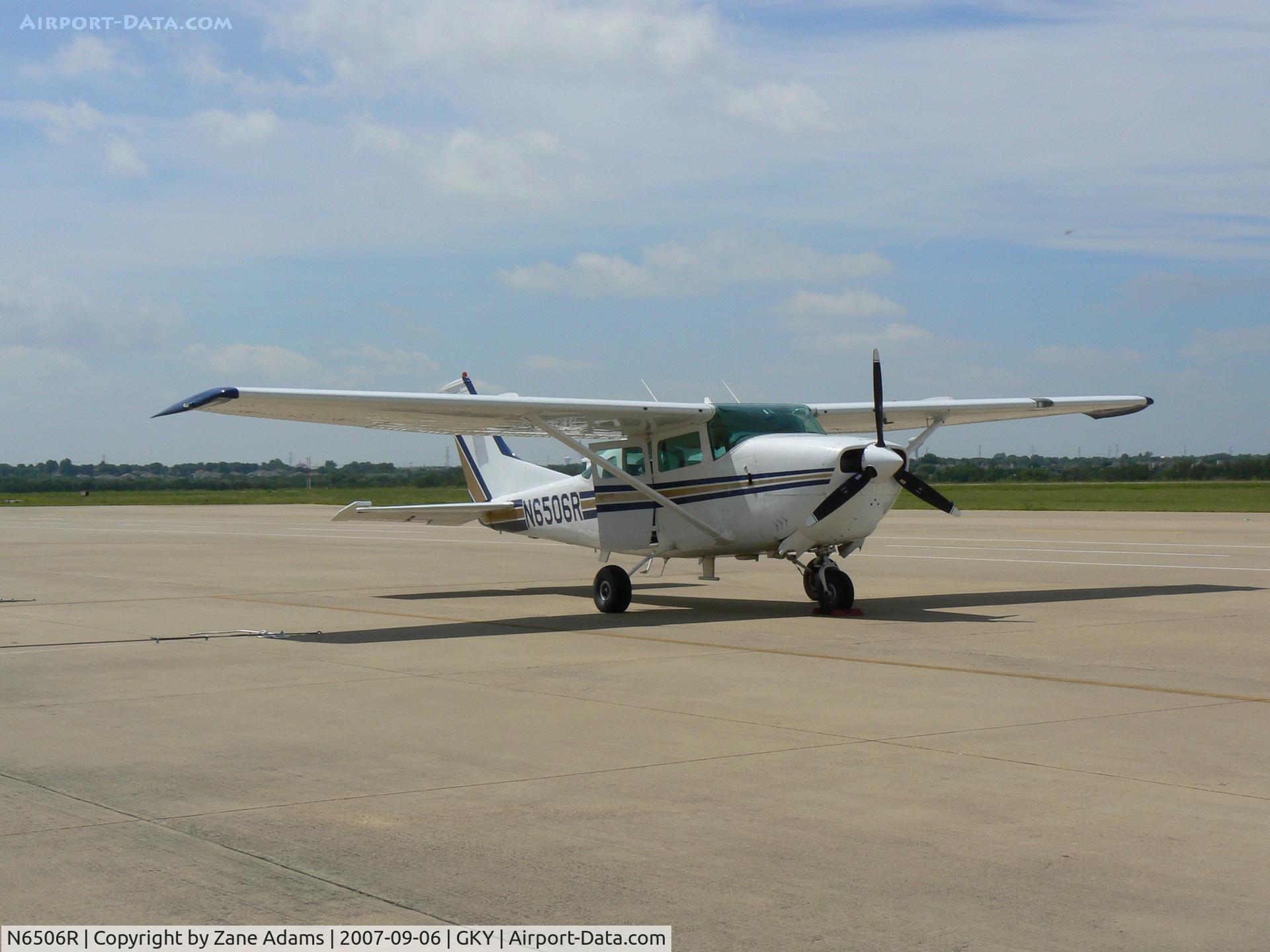 N6506R, Cessna U206C Super Skywagon C/N U206-0969, On the ramp at Arlington Muni