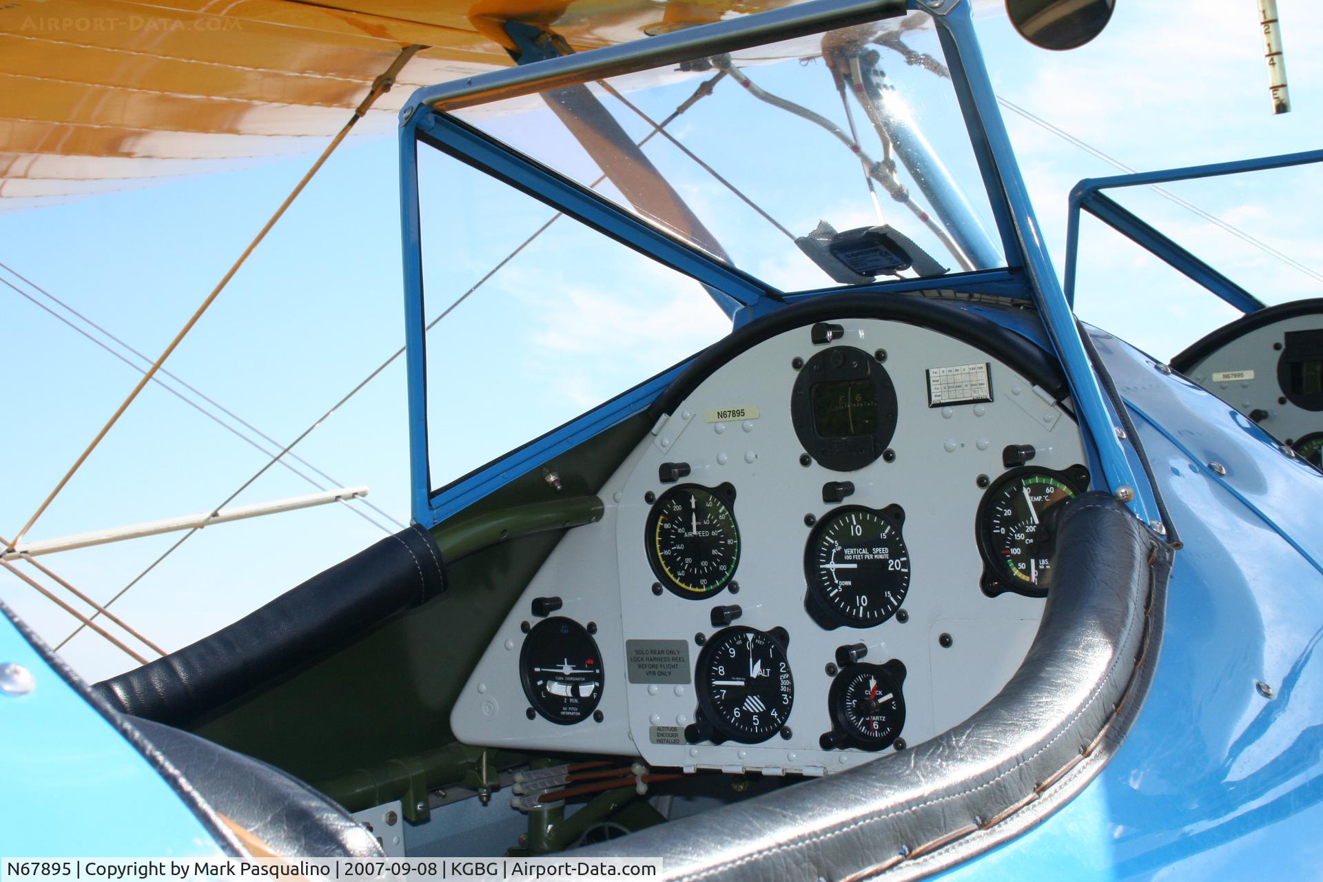 N67895, 1943 Boeing E75 C/N 75-7593, Stearman