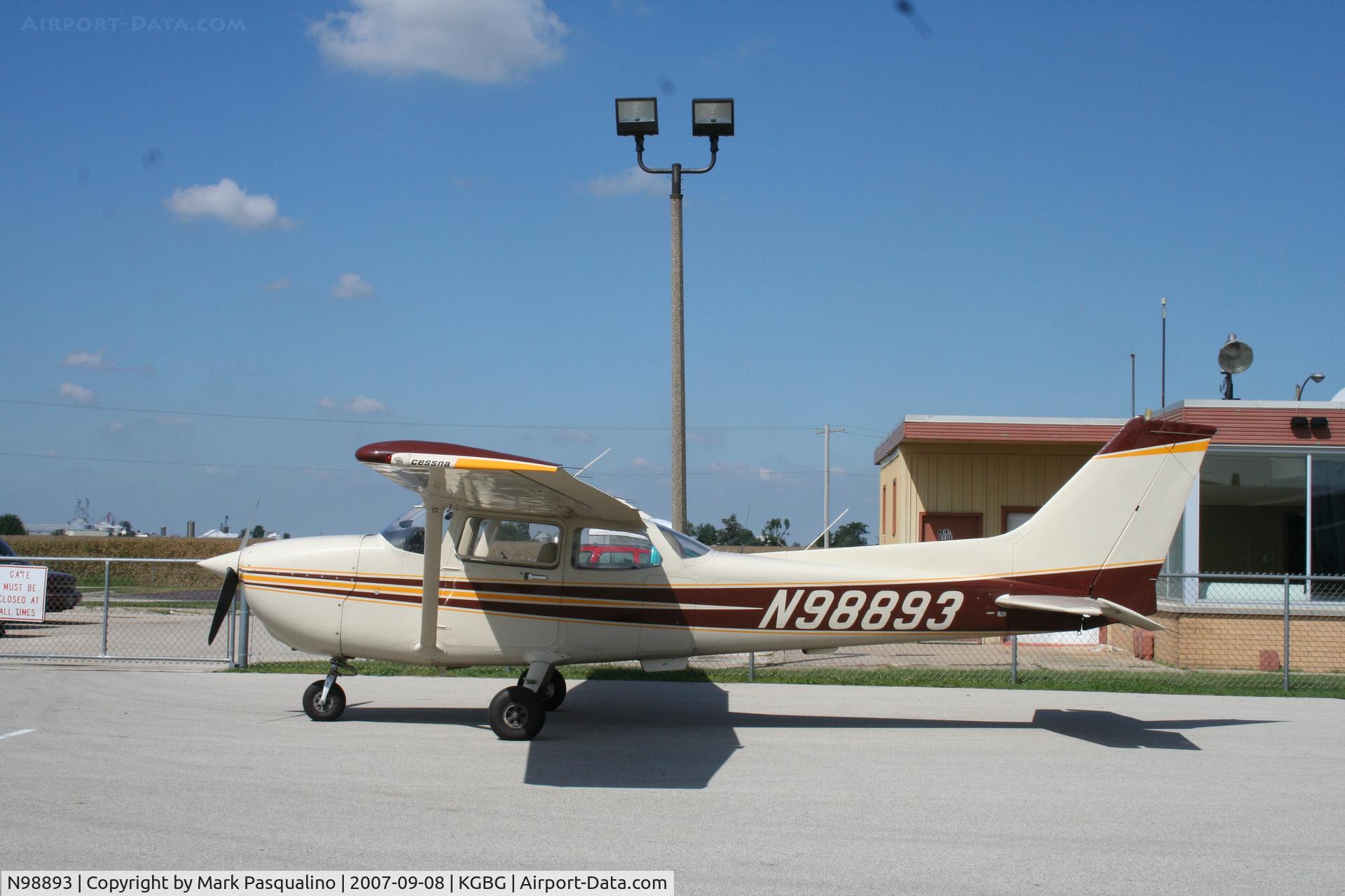 N98893, 1985 Cessna 172P C/N 17276374, Cessna 172