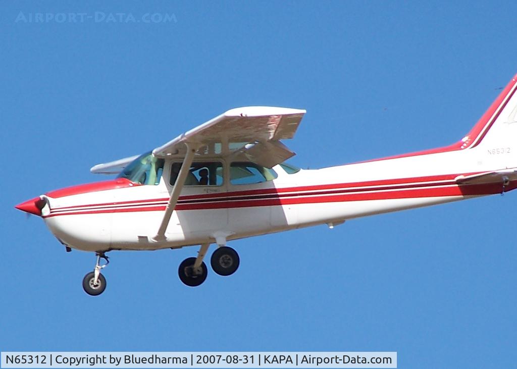 N65312, 1982 Cessna 172P C/N 17275728, Landing on 17L