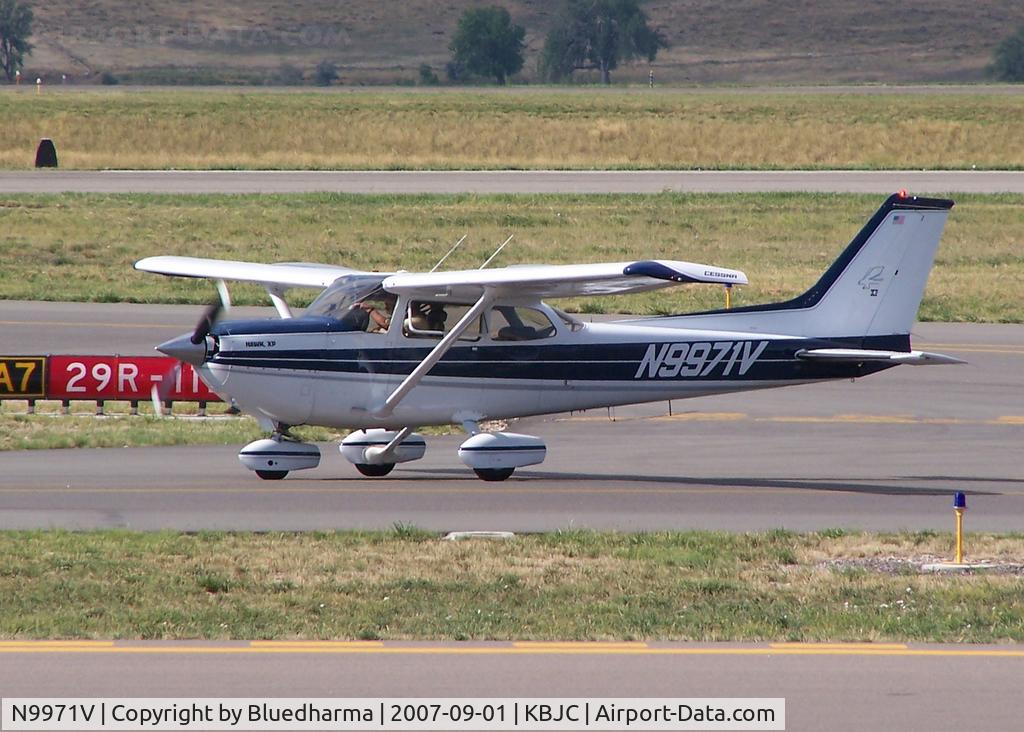 N9971V, 1977 Cessna R172K Hawk XP C/N R1722358, Taxi in.
