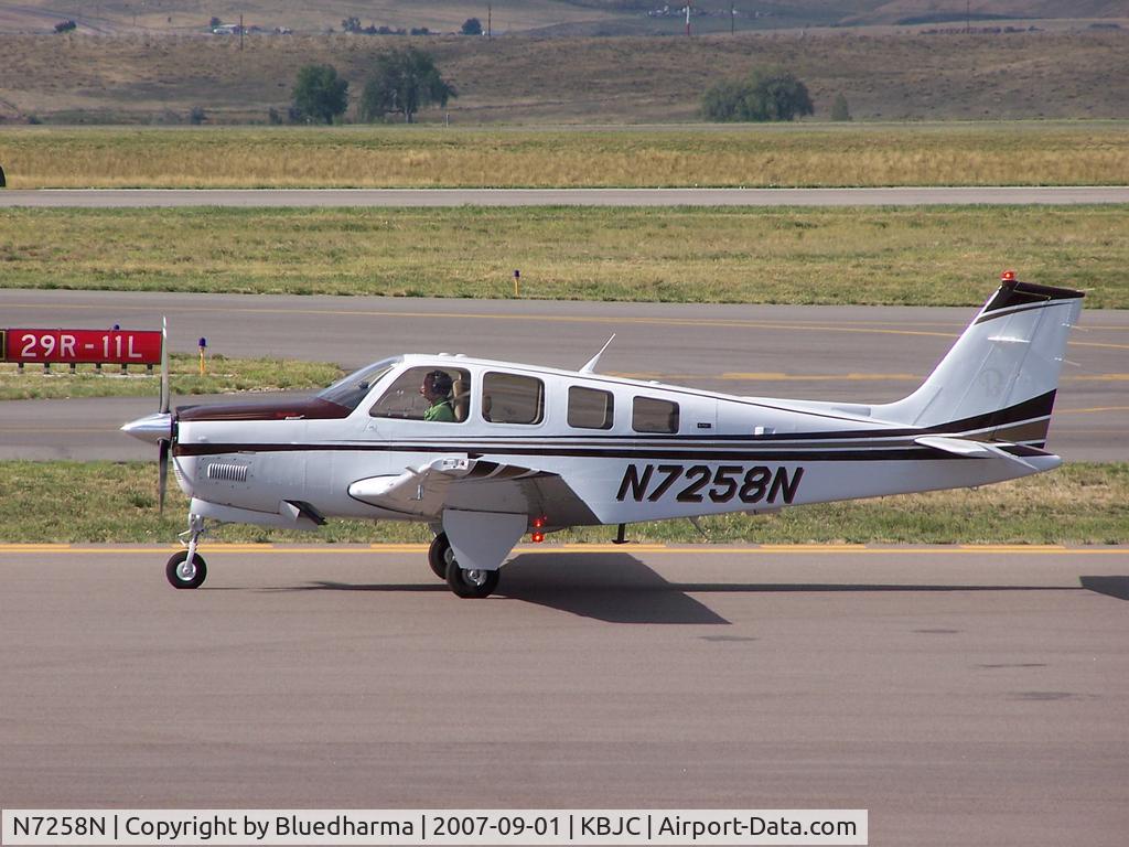 N7258N, 2007 Raytheon Aircraft Company G36 C/N E-3758, Taxi in.