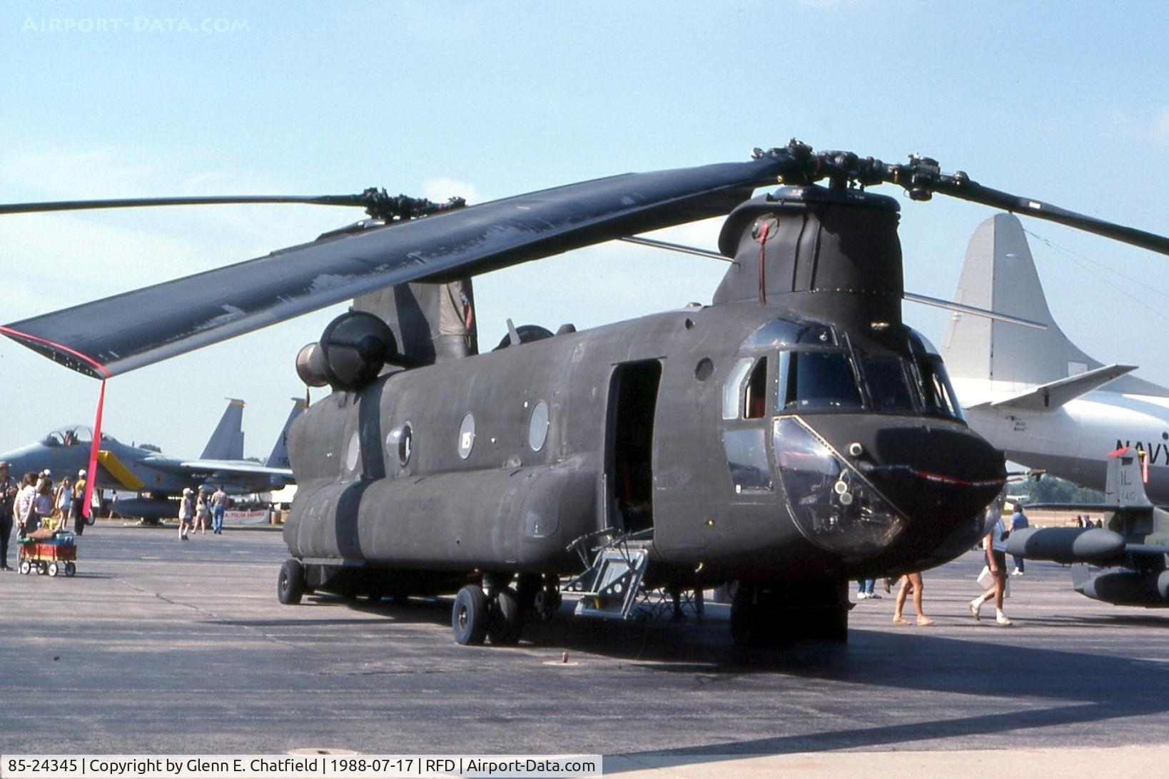 85-24345, 1986 Boeing CH-47D Chinook C/N M.3115, CH-47D at the Rockford air show