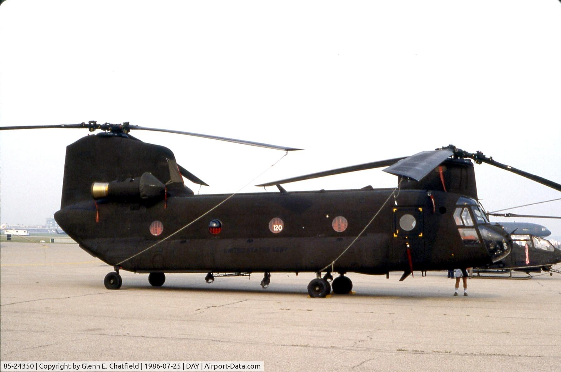 85-24350, 1985 Boeing CH-47D Chinook C/N M.3120, CH-47D at the Dayton International Air Show
