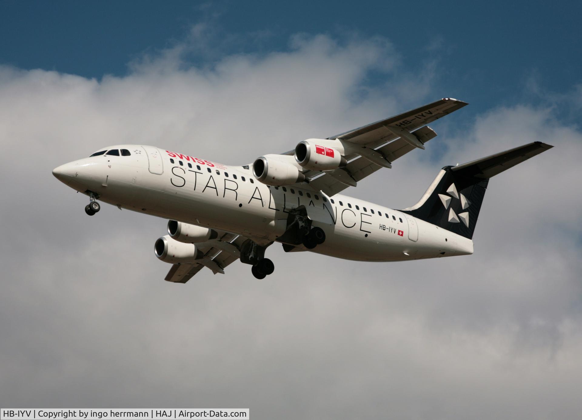 HB-IYV, 2000 British Aerospace Avro 146-RJ100 C/N E3377, BAe 146 Avro