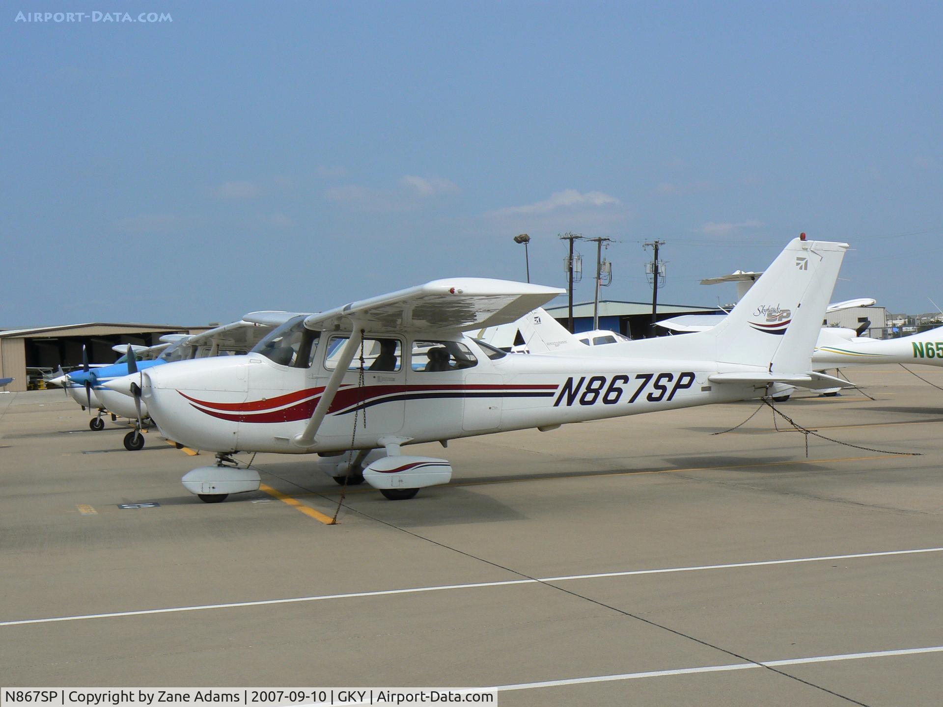 N867SP, 1999 Cessna 172S C/N 172S8127, on the ramp at Arlington Muni
