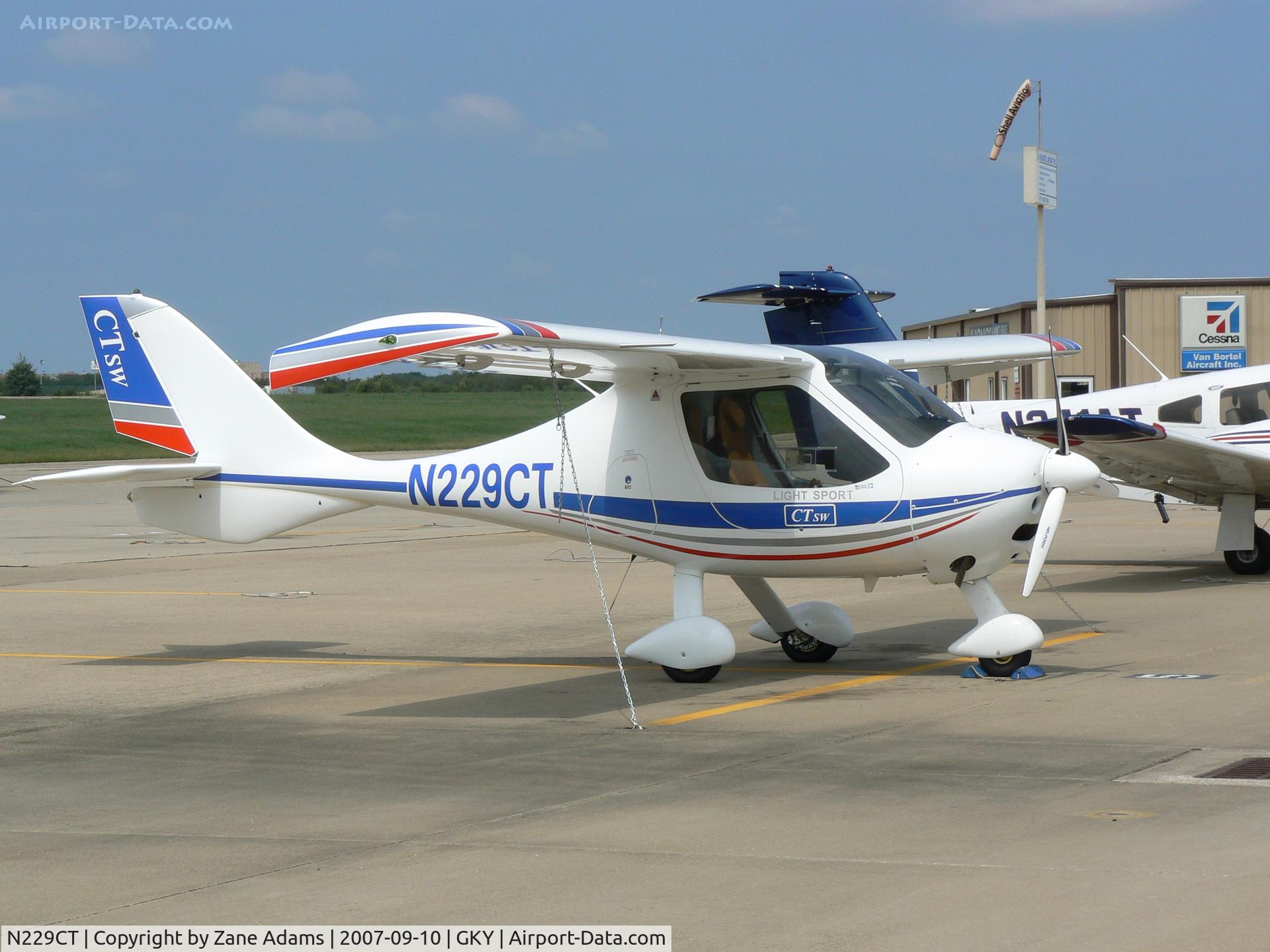 N229CT, 2007 Flight Design CTSW C/N 07-03-06, New LSA Cute!