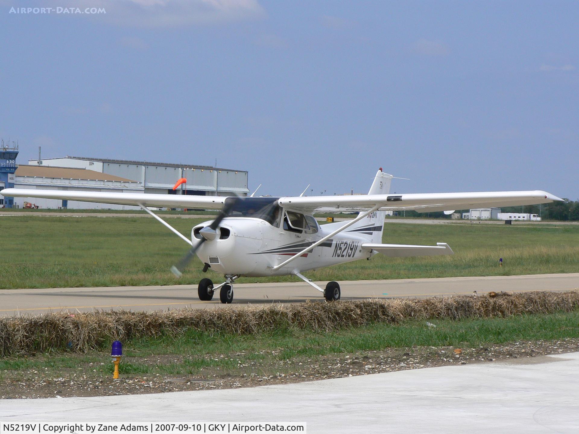 N5219V, 2002 Cessna 172S C/N 172S9138, Flight Training