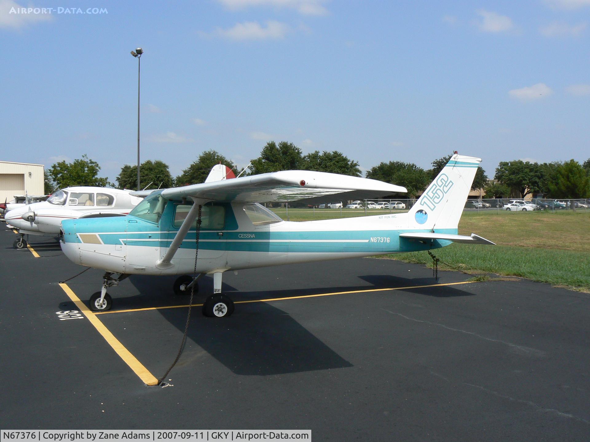 N67376, 1978 Cessna 152 C/N 15281792, This airplane has not moved in several years
