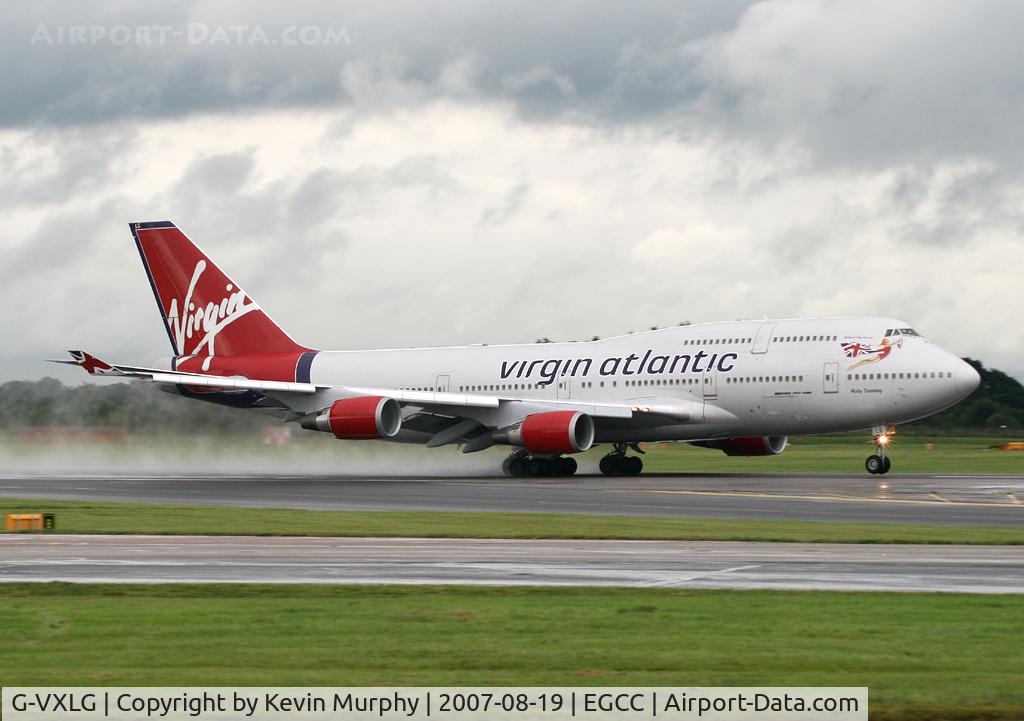 G-VXLG, 1998 Boeing 747-41R C/N 29406, Wet take off for Virgin