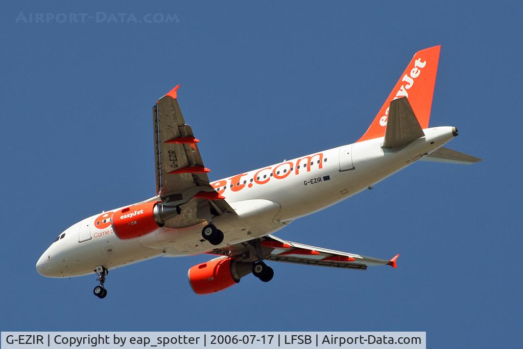 G-EZIR, 2005 Airbus A319-111 C/N 2527, final rwy 34