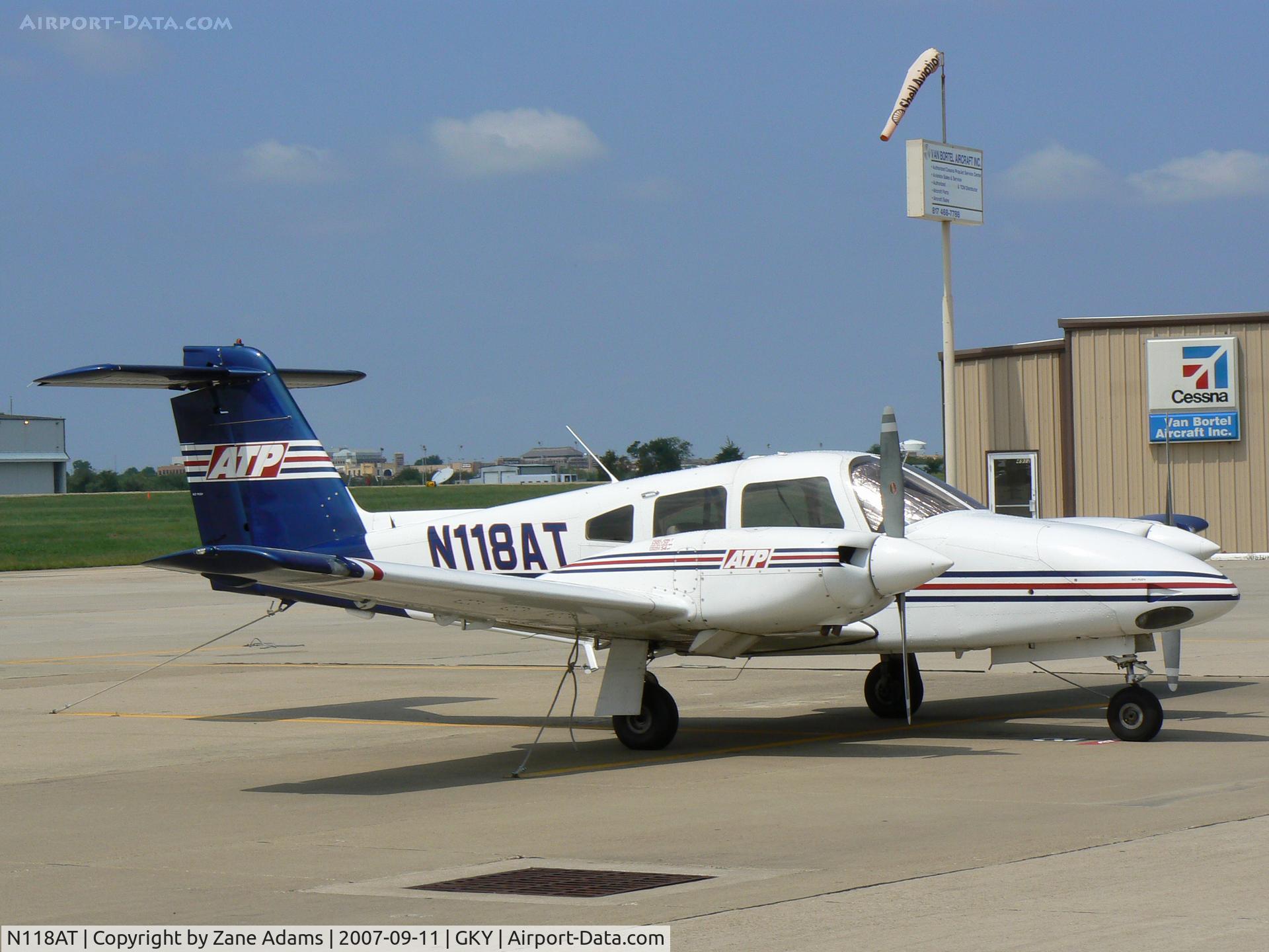 N118AT, 2000 Piper PA-44-180 Seminole C/N 4496034, on the ramp at Arlington Muni
