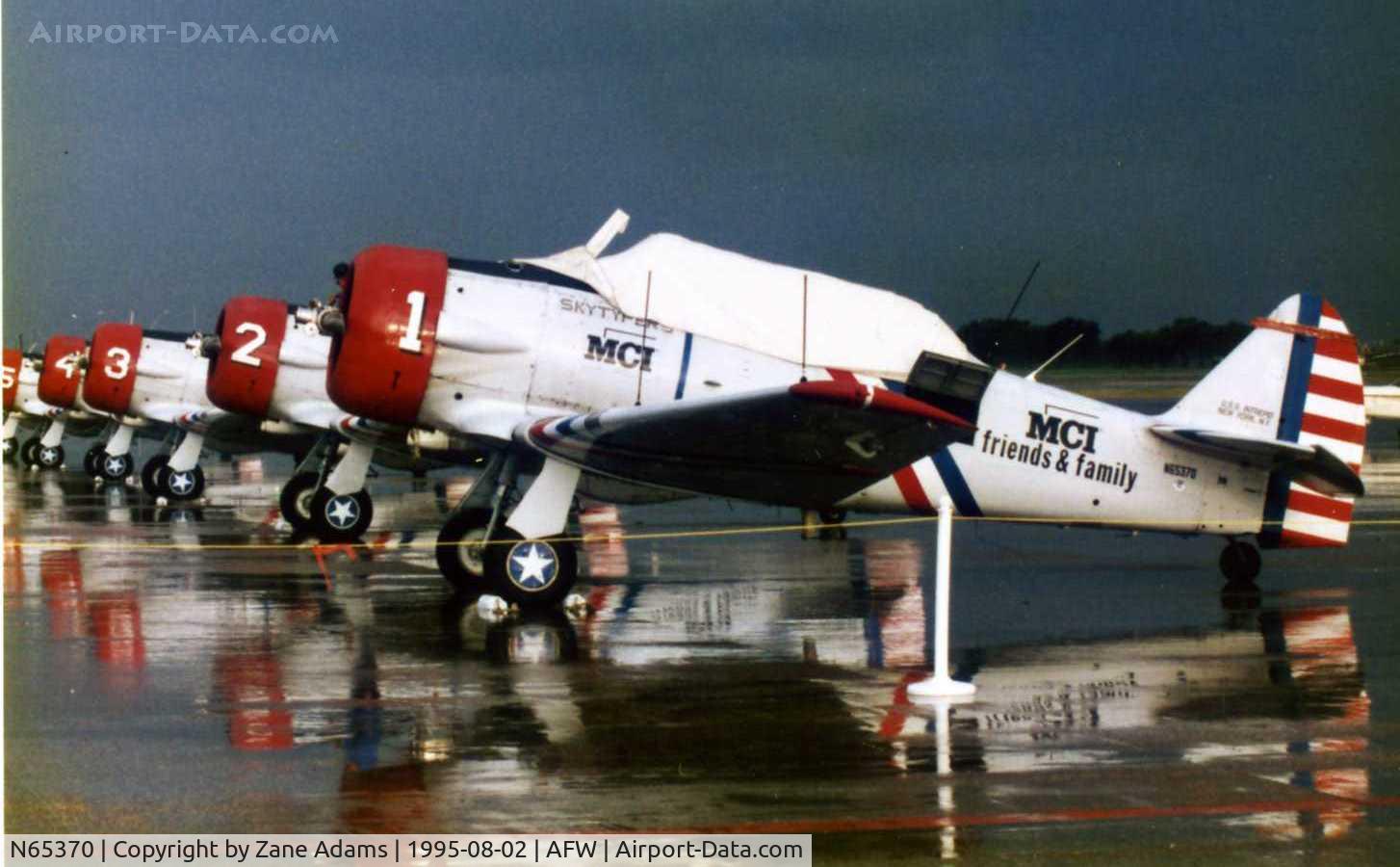 N65370, 1941 North American SNJ-2 Texan C/N 2562, Sky Typers - Freedom Tour stop 1995