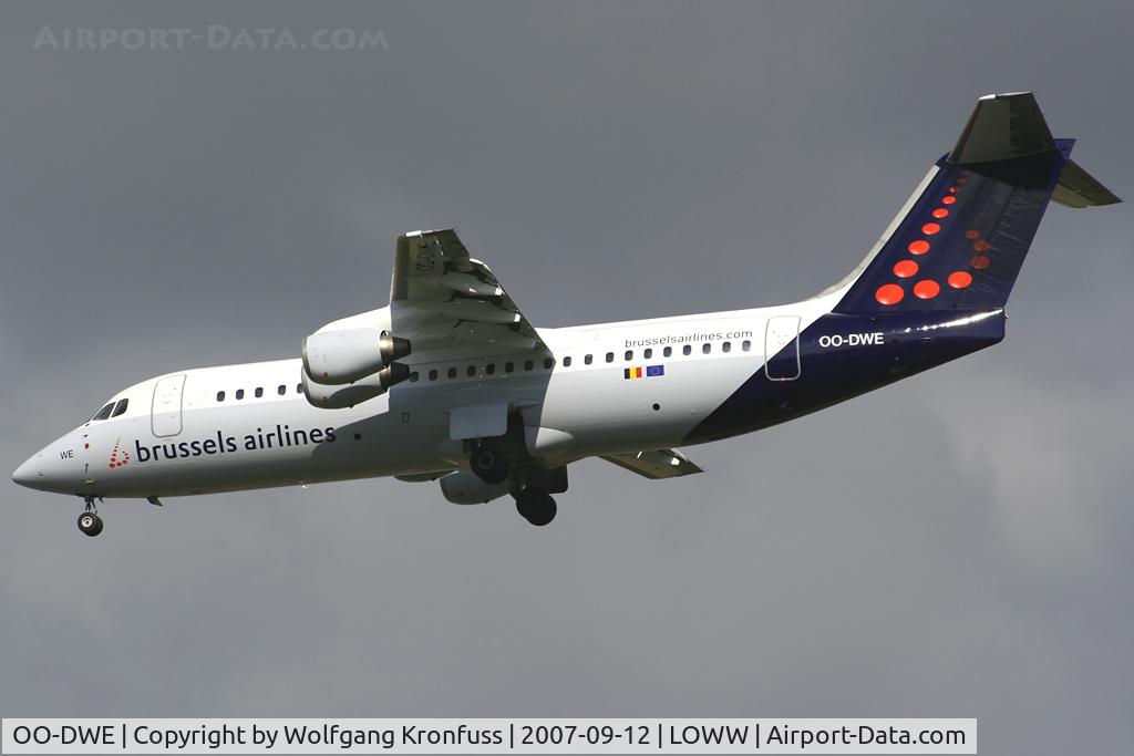 OO-DWE, 1998 British Aerospace Avro 146-RJ100 C/N E3327, in full new cs