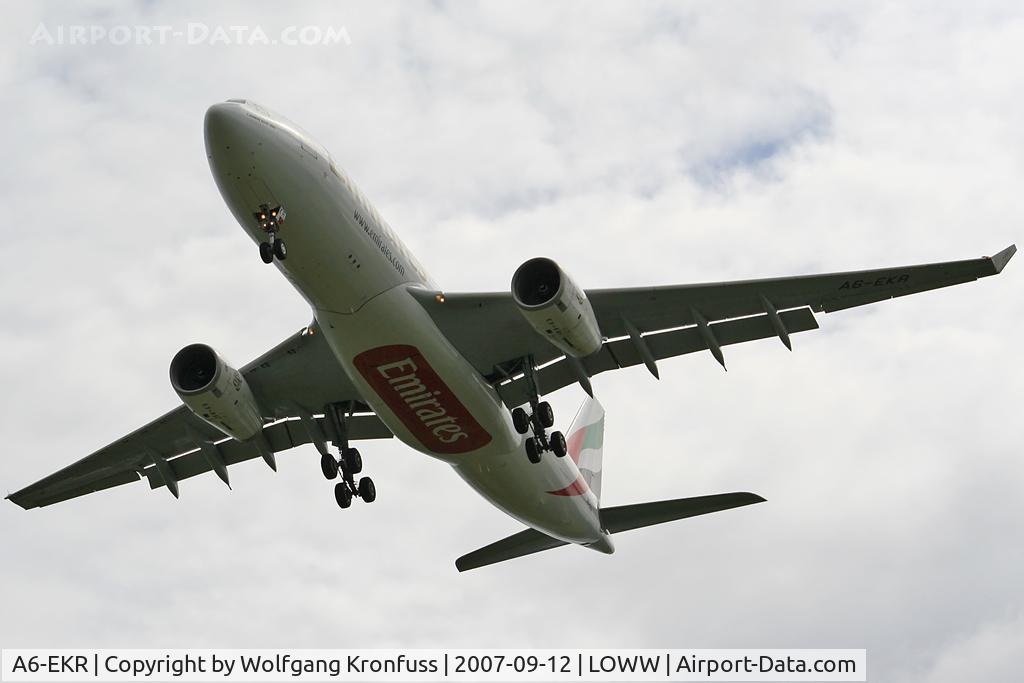 A6-EKR, 1999 Airbus A330-243 C/N 251, now with belly titles!