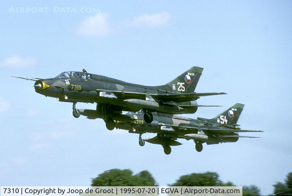 7310, Sukhoi Su-22UM-3K C/N 17532373610, In the nineties the RIAT was still able to attract some nice aircraft east European aircraft.