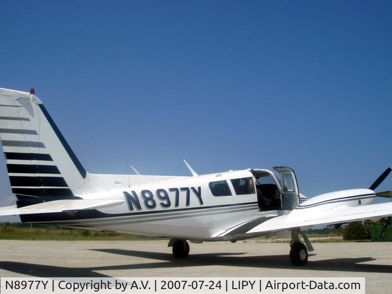 N8977Y, 1972 Piper PA-39-160 Twin Comanche C/R C/N 39-137, You find more pictures and information on this greatly renovated Piper Twin Comanche PA-39 at www.twinco.de