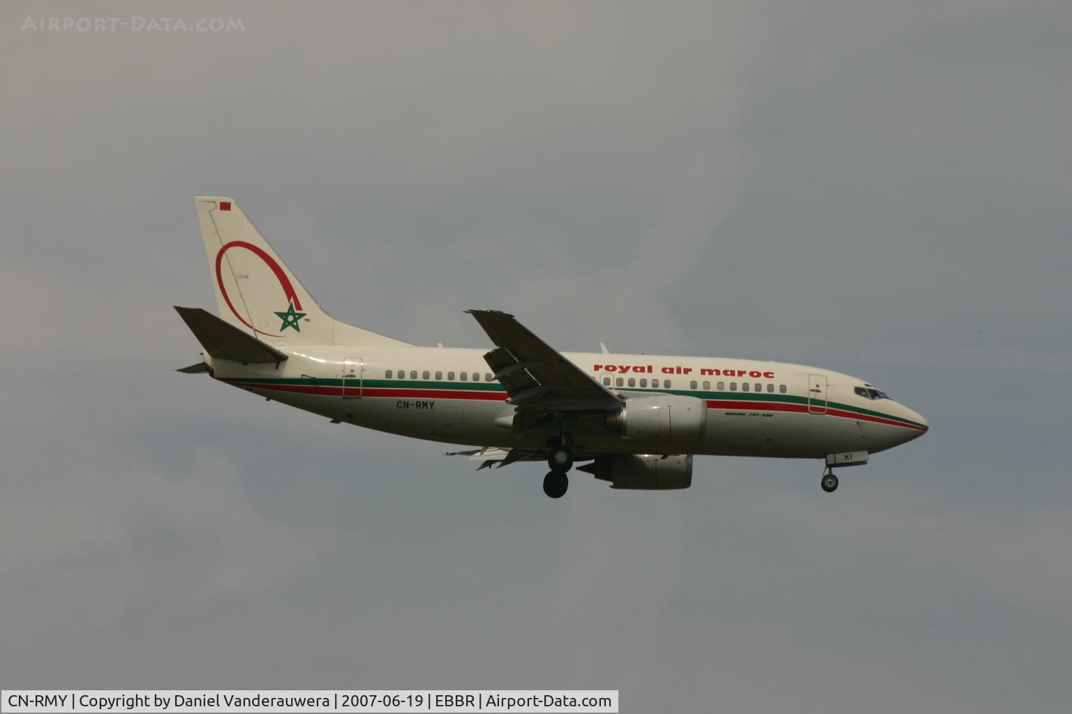 CN-RMY, 1992 Boeing 737-5B6 C/N 26525/2209, flight AT834 is descending to rwy 02
