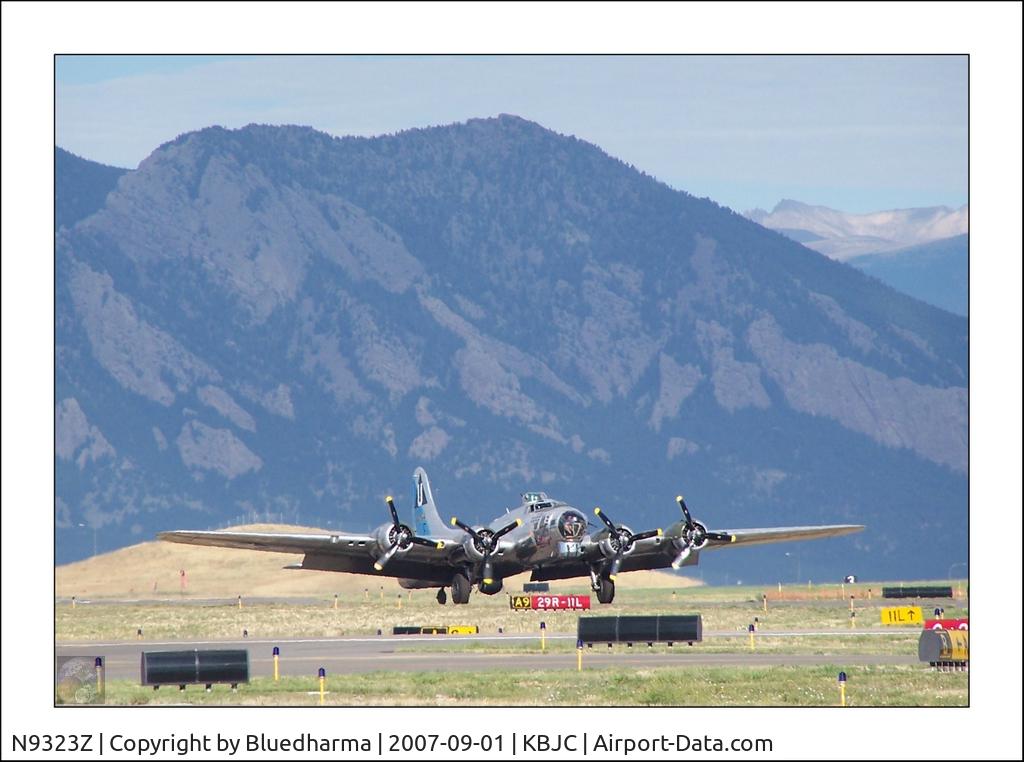 N9323Z, 1944 Boeing B-17G-85-DL Flying Fortress C/N 32155, Taxi In