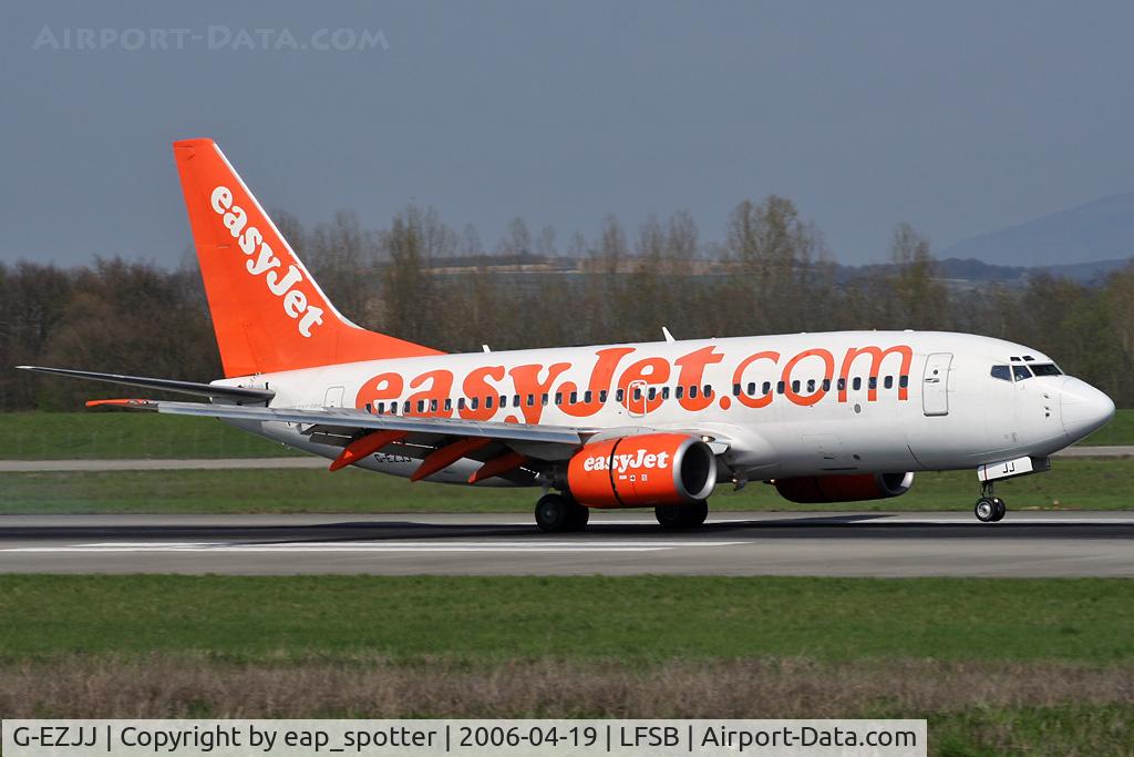 G-EZJJ, 2002 Boeing 737-73V C/N 30245, landing rwy 16