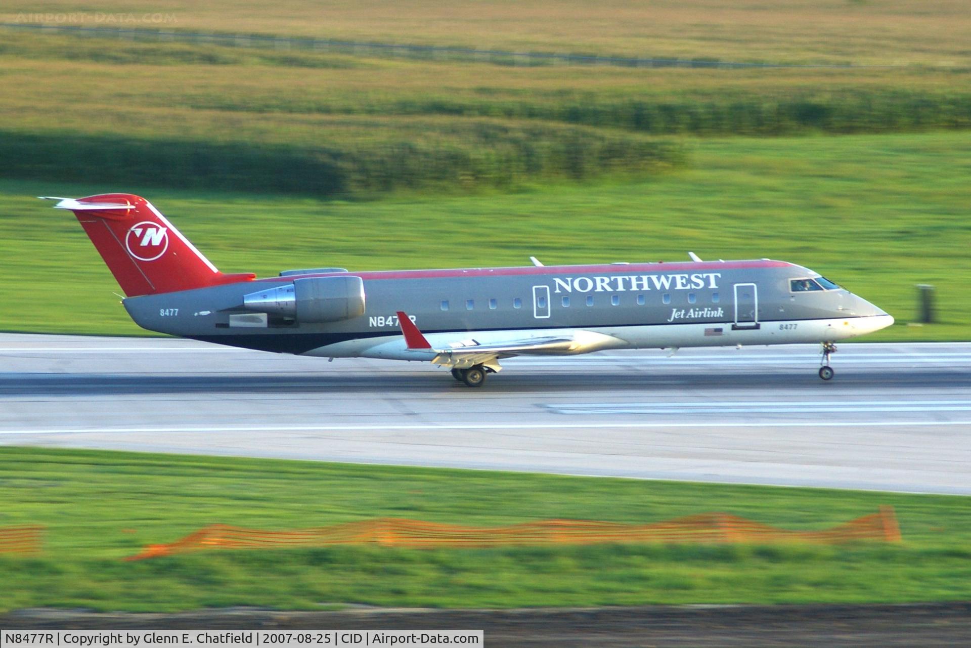 N8477R, 2001 Bombardier CRJ-200LR (CL-600-2B19) C/N 7477, Arriving on runway 27
