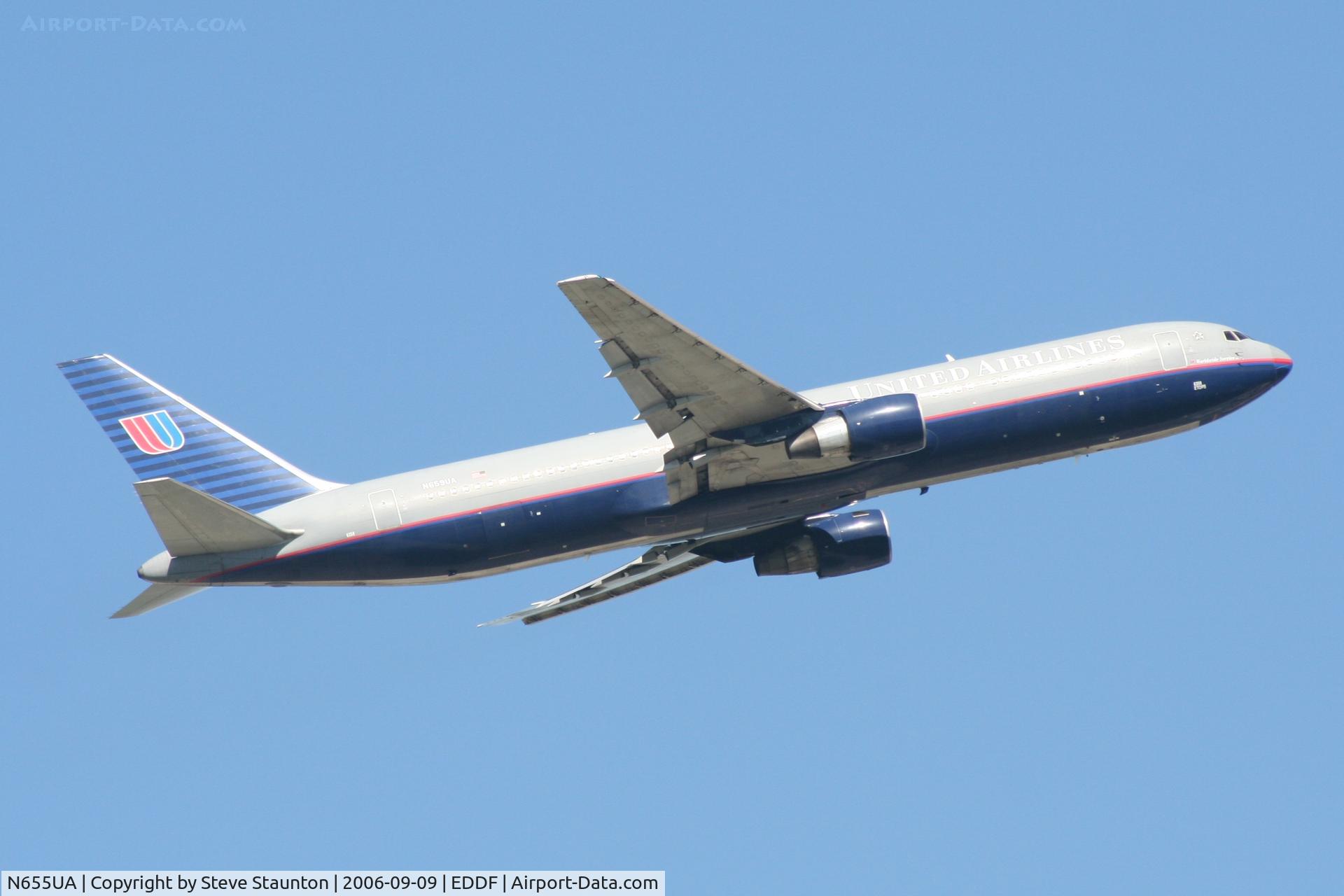 N655UA, 1992 Boeing 767-322/ER C/N 25393, Taken at Frankfurt September 2006