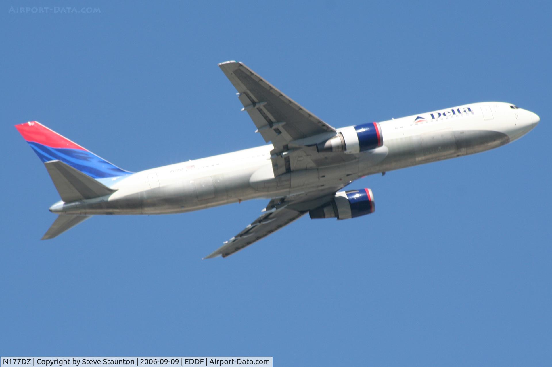 N177DZ, 1999 Boeing 767-332 C/N 29698, Taken at Frankfurt September 2006