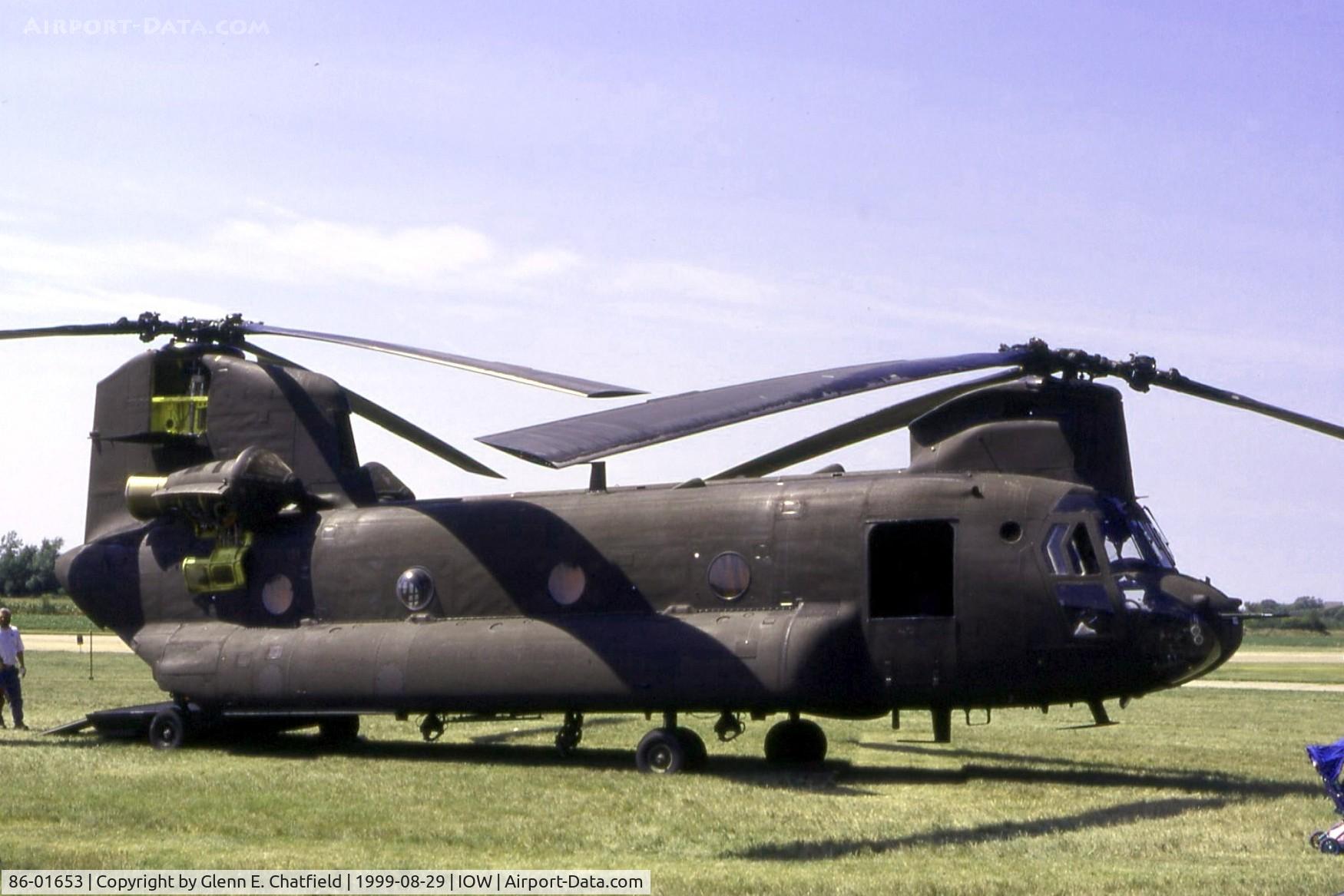 86-01653, 1986 Boeing CH-47D Chinook C/N M.3158, At the Iowa City fly in breakfast