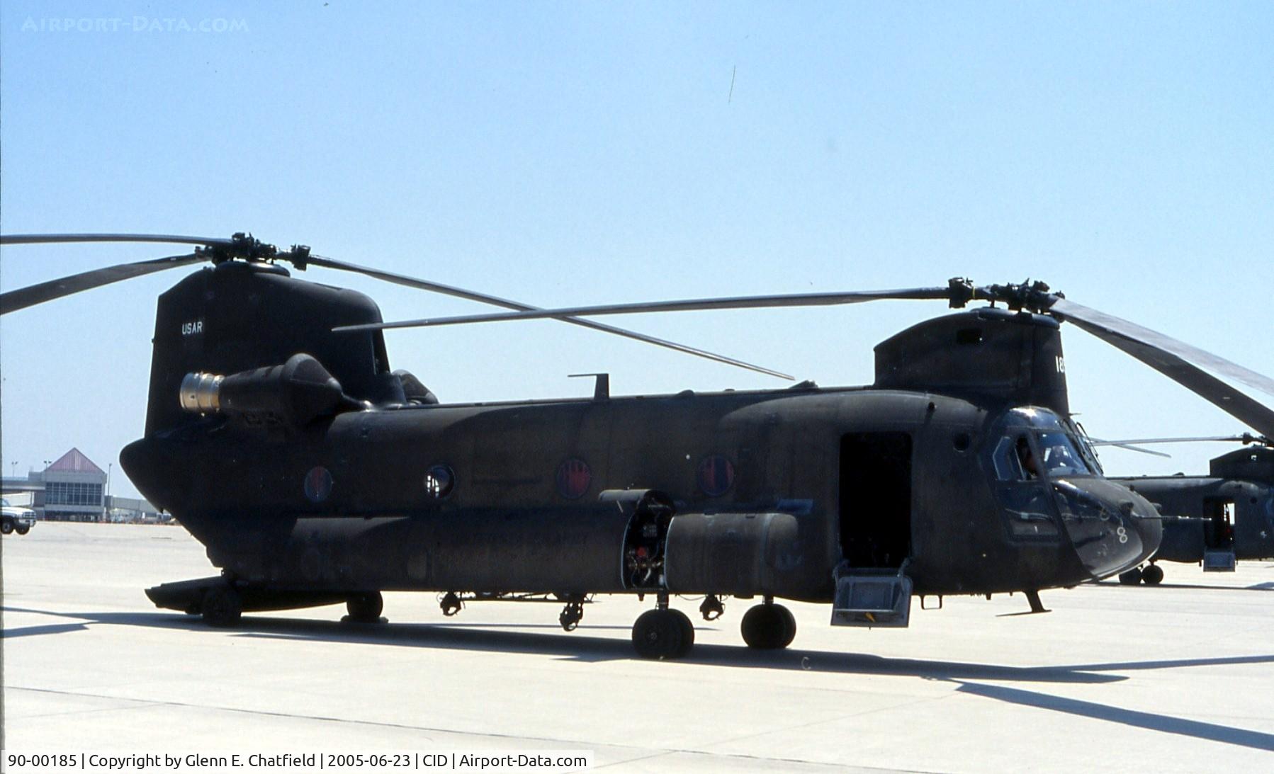 90-00185, 1990 Boeing Vertol CH-47D Chinook C/N M.3337, CH-47D on the FBO ramp
