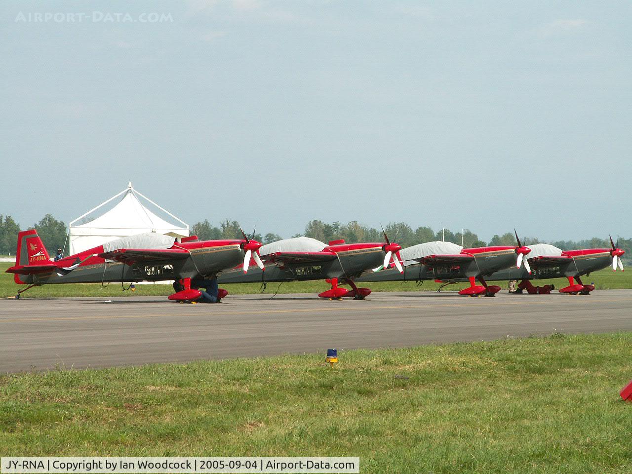 JY-RNA, Extra EA-300L C/N 036, Extra 300/Royal Jordanian Falcons/Rivolto-Udine (Heads the line up)