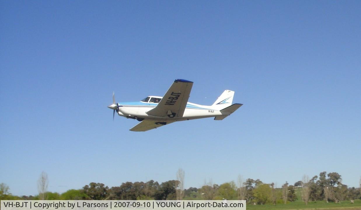 VH-BJT, 1961 Piper PA-24-250 Comanche C/N 24-2599, Take off